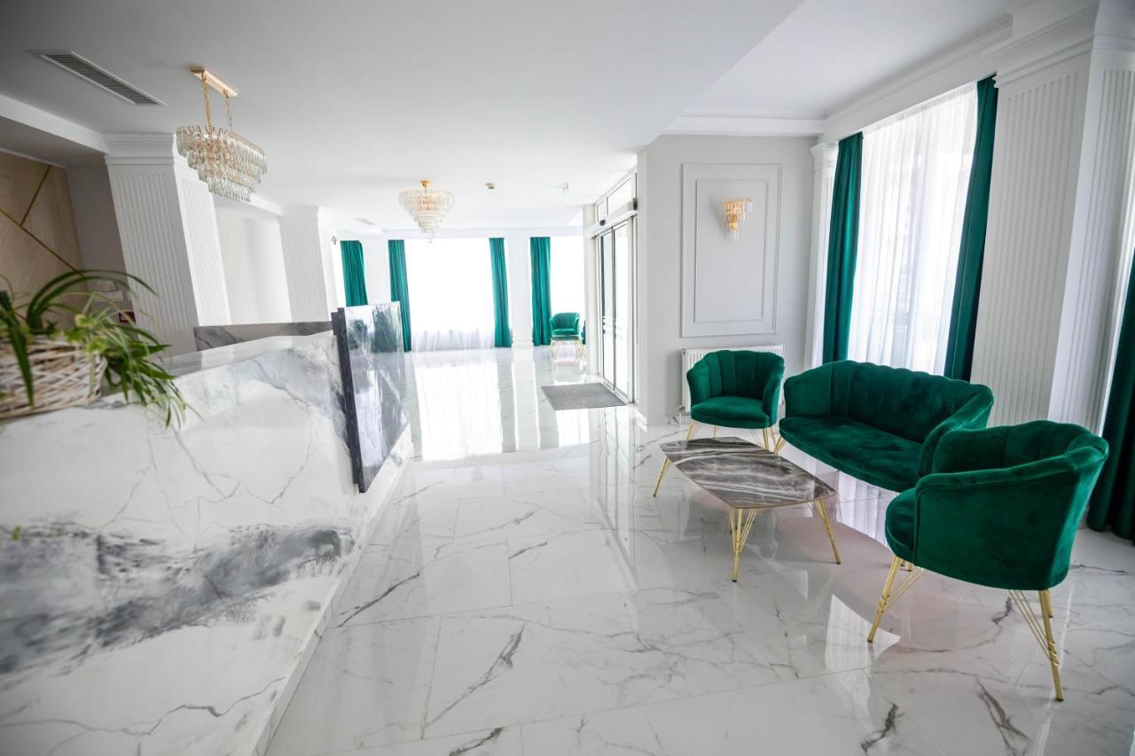 Emerald Boutique